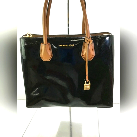 Handbag Designer By Michael Kors, Size: Small